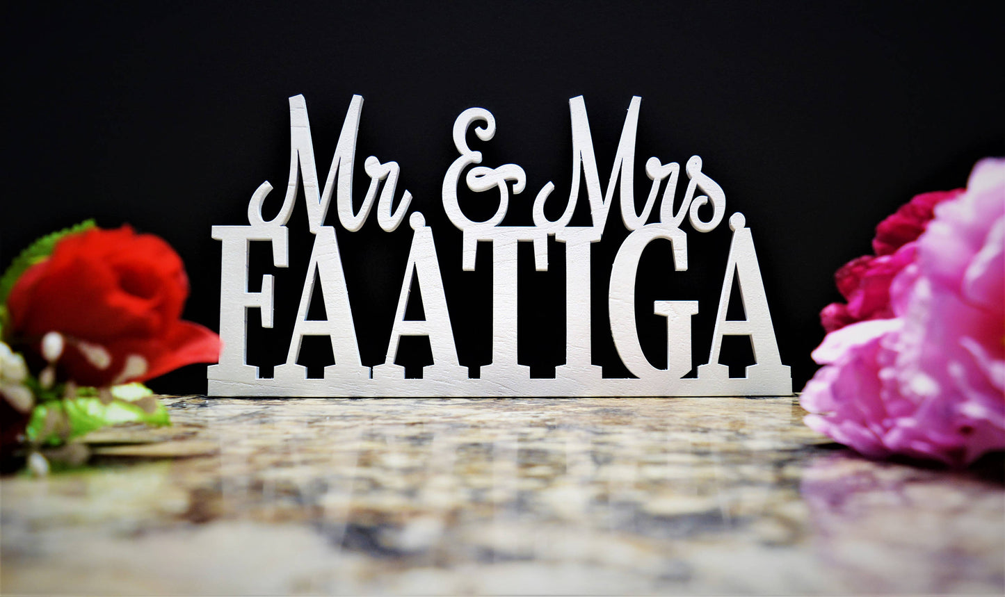 Wedding Name Sign - Mr and Mrs Sign - Custom Name sign - Mr & Mrs Wood Name - Personalized Last Name Sign - Cake Table Sign Centerpiece Name