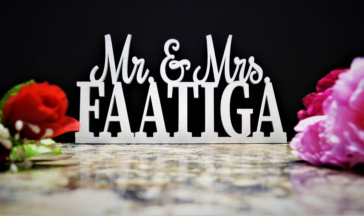 Mr & Mrs Sign - Custom Wedding Name sign - Mr and Mrs Wood Name - Personalized Last Name Sign - Sweetheart table Centerpiece Sign 18-24 inch