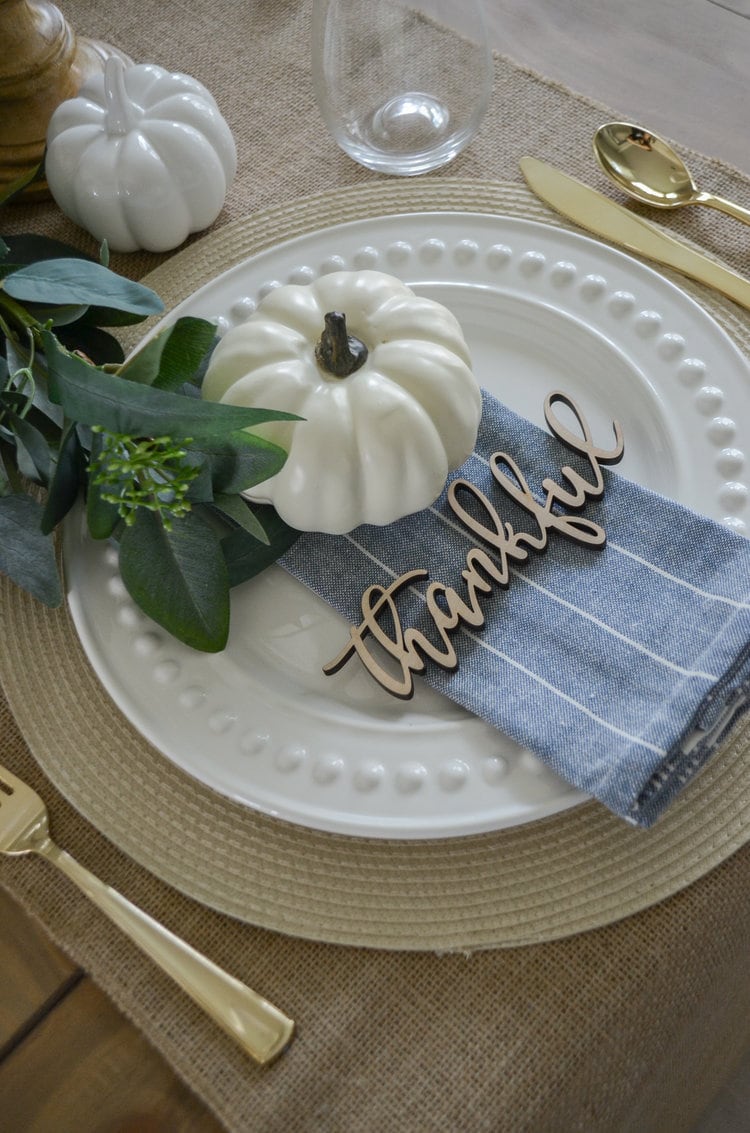 Thankful Place Cards, Thanksgiving Name Plates, Thankful Wooden Word, Holiday Decor, Thanksgiving Place settings, Small Wood Thankful Sign