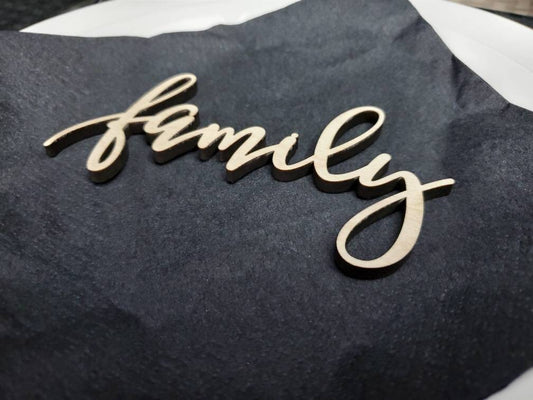 Family Place Cards, Thanksgiving Name Plates, Family Wooden Word, Holiday Decor, Thanksgiving Place settings, Small Wood Family Sign