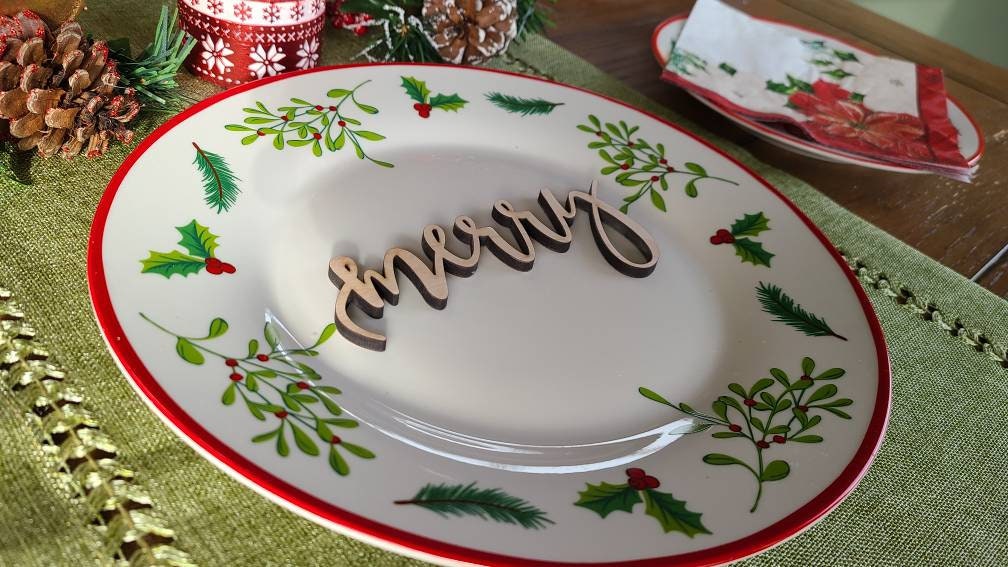 Merry Place Cards, Christmas Plate cards, Christmas Wooden Word, Holiday Decor, Christmas Place settings, Small Wood Merry Sign