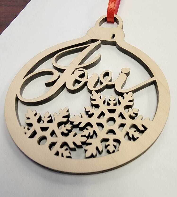 Personalized Christmas Ornament, Custom Xmas Bulb with Name & Snowflakes, Custom Children's Name Ornament, Wooden Christmas Ornament decor