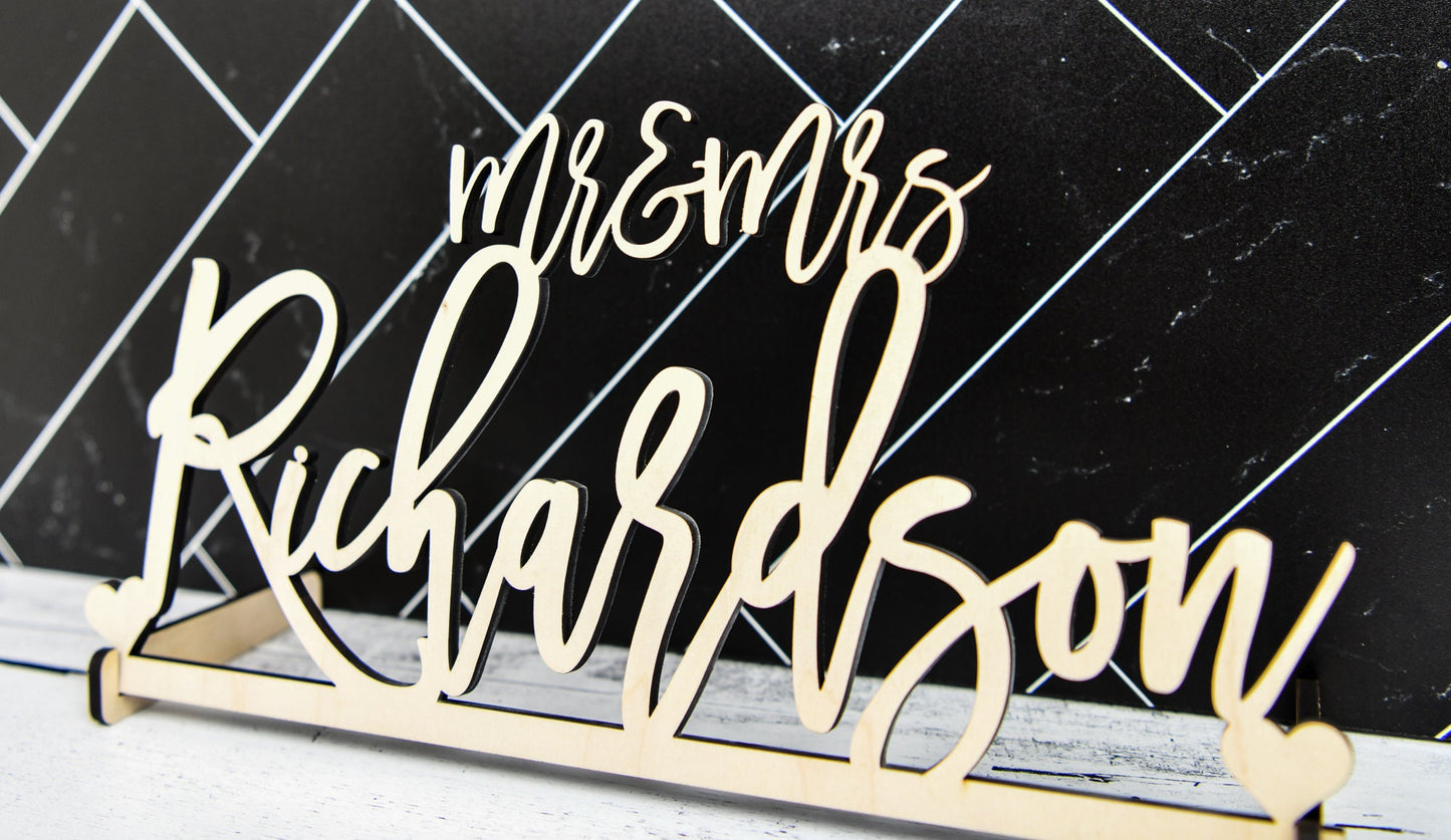 Mr & Mrs Sign, Custom Wedding Name sign, Script Mr and Mrs Surname, Personalized Last Name Sign, Sweetheart Table Sign Head Table Decor