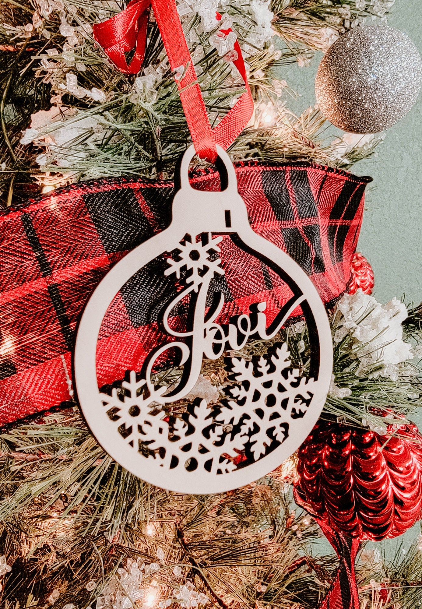 Christmas Stocking Name Tag, Wood Name Ornament Value Size 4"x3", Personalized Kids Ornament DIY paint, Custom Natural Wood Xmas Bulb Shape