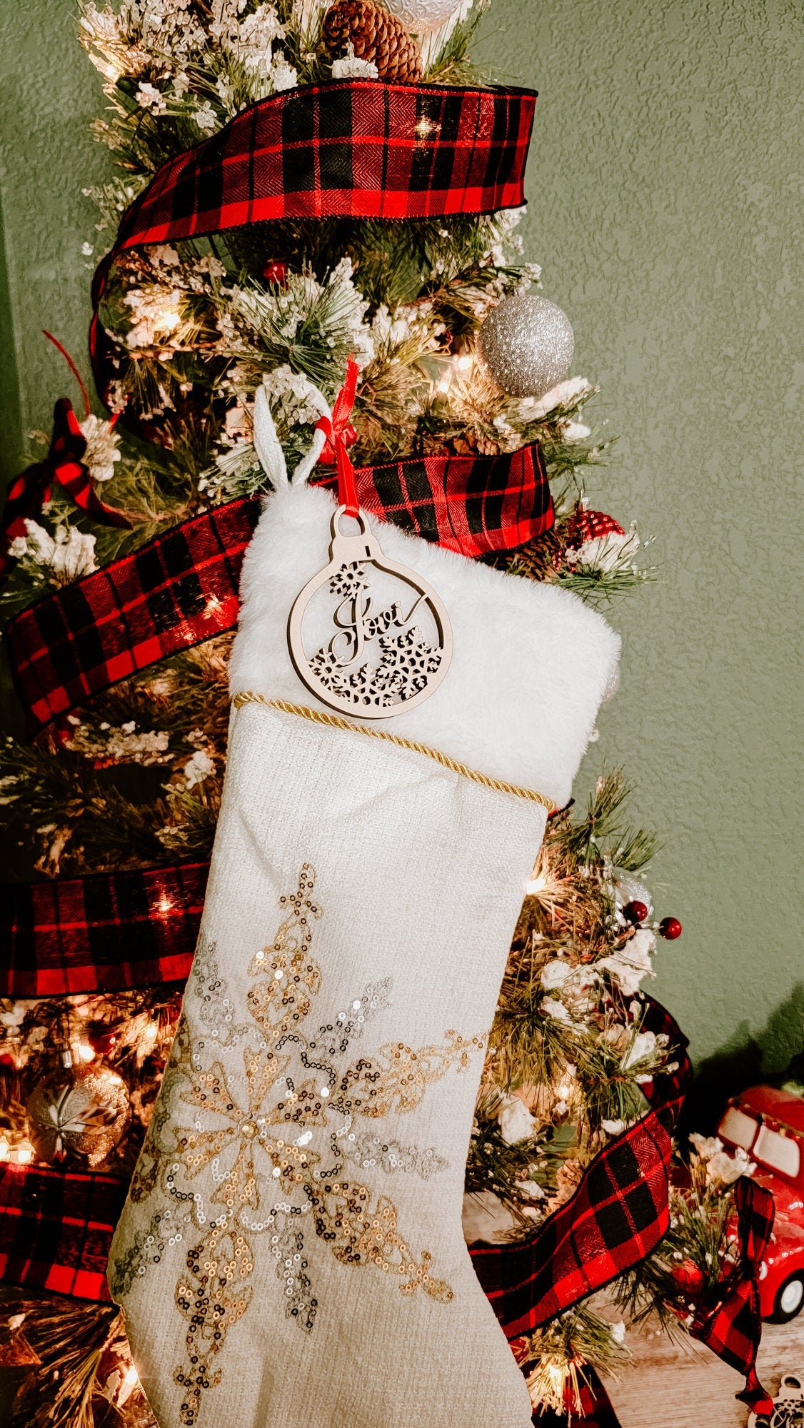 Wood Name Christmas Ornament, Stocking Name Tag Value Size 4"x3", Personalized Kids Ornament DIY paint, Custom Natural Wood Xmas Bulb Shape