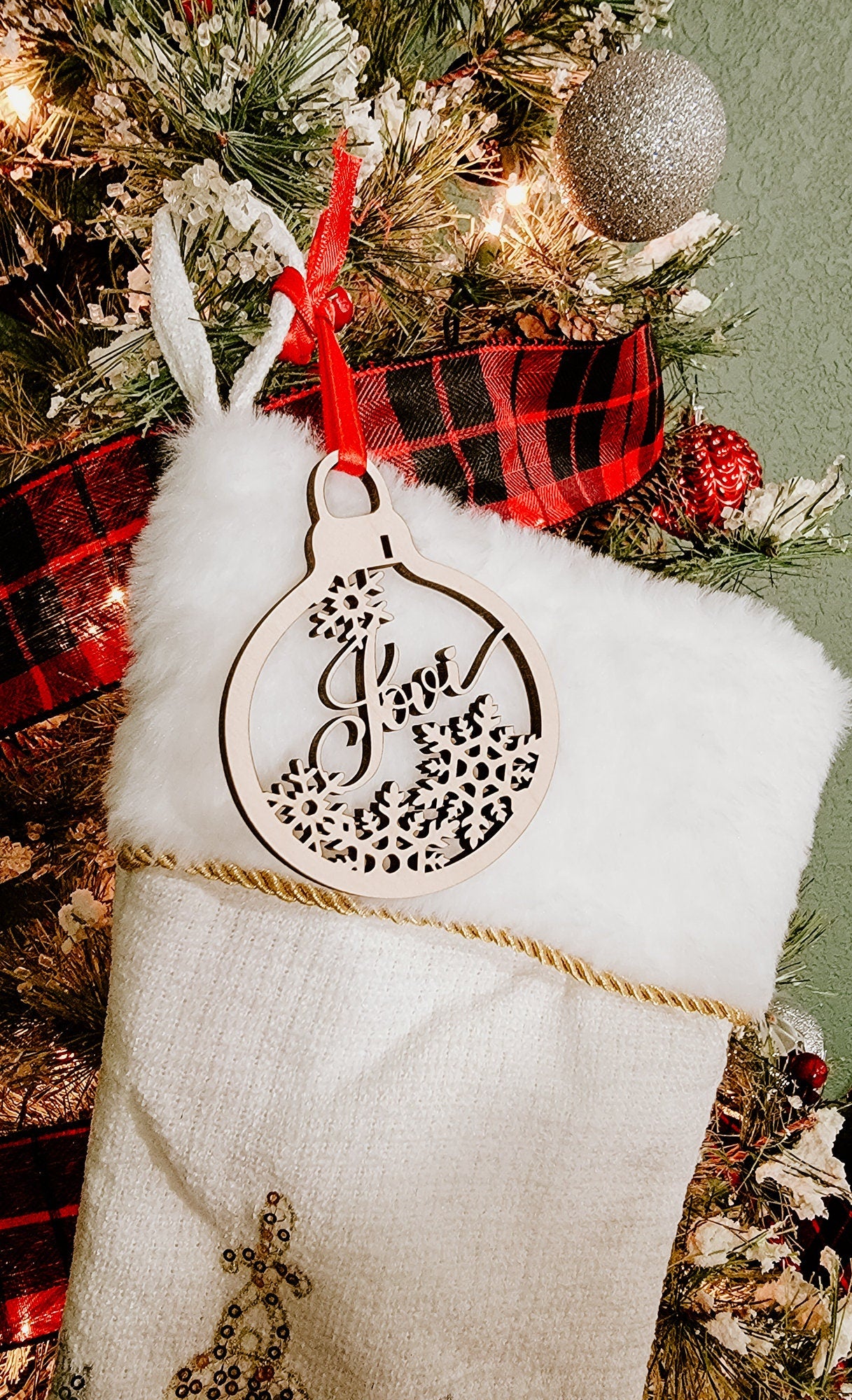 Wood Name Christmas Ornament, Stocking Name Tag Value Size 4"x3", Personalized Kids Ornament DIY paint, Custom Natural Wood Xmas Bulb Shape