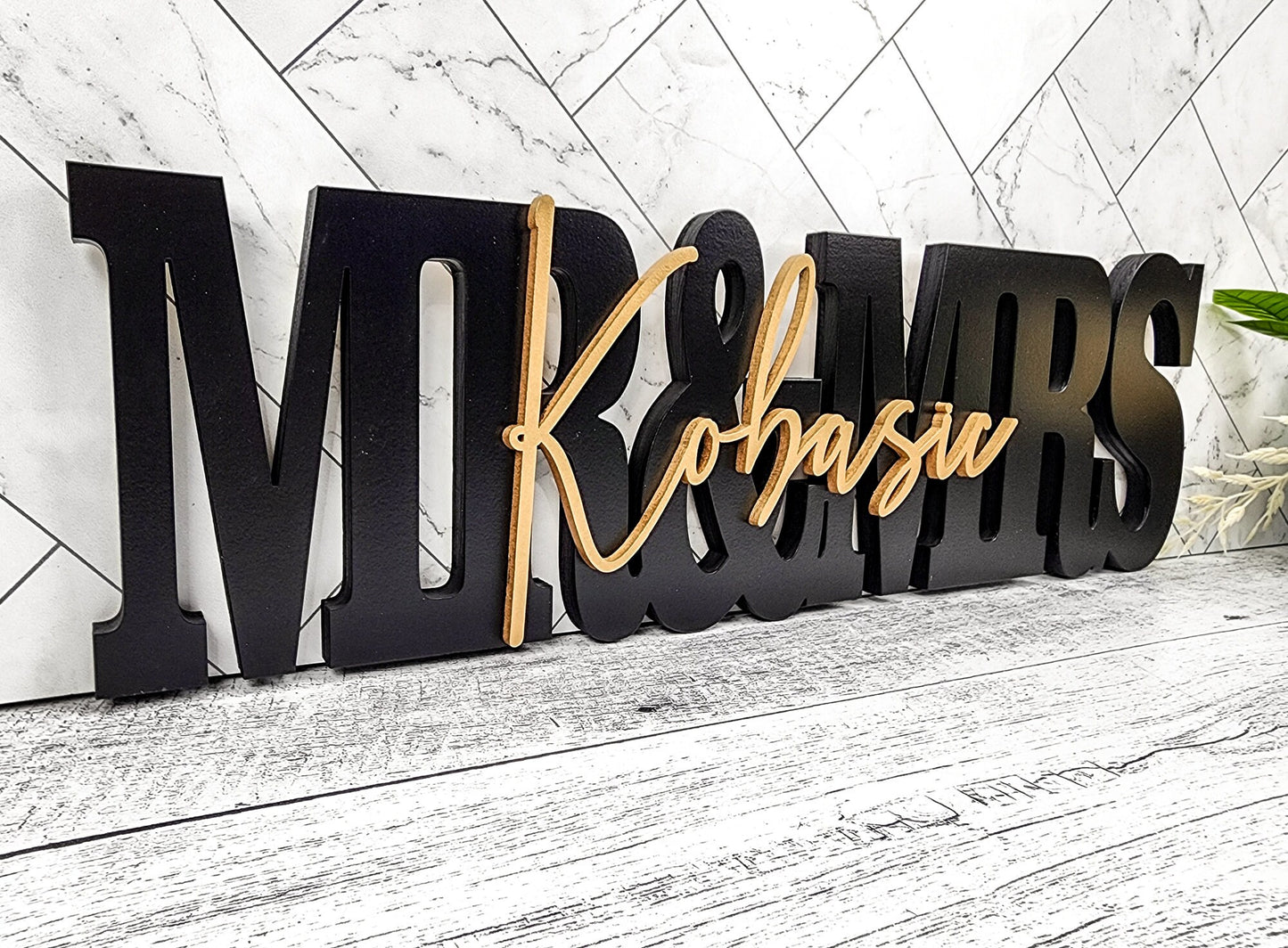 Mr & Mrs Sign, Script Wedding Custom Name Sign, Wood Name, Block Mr Mrs Personalized Name Sign, Sweetheart Head Table Decor Sign, Photo Prop