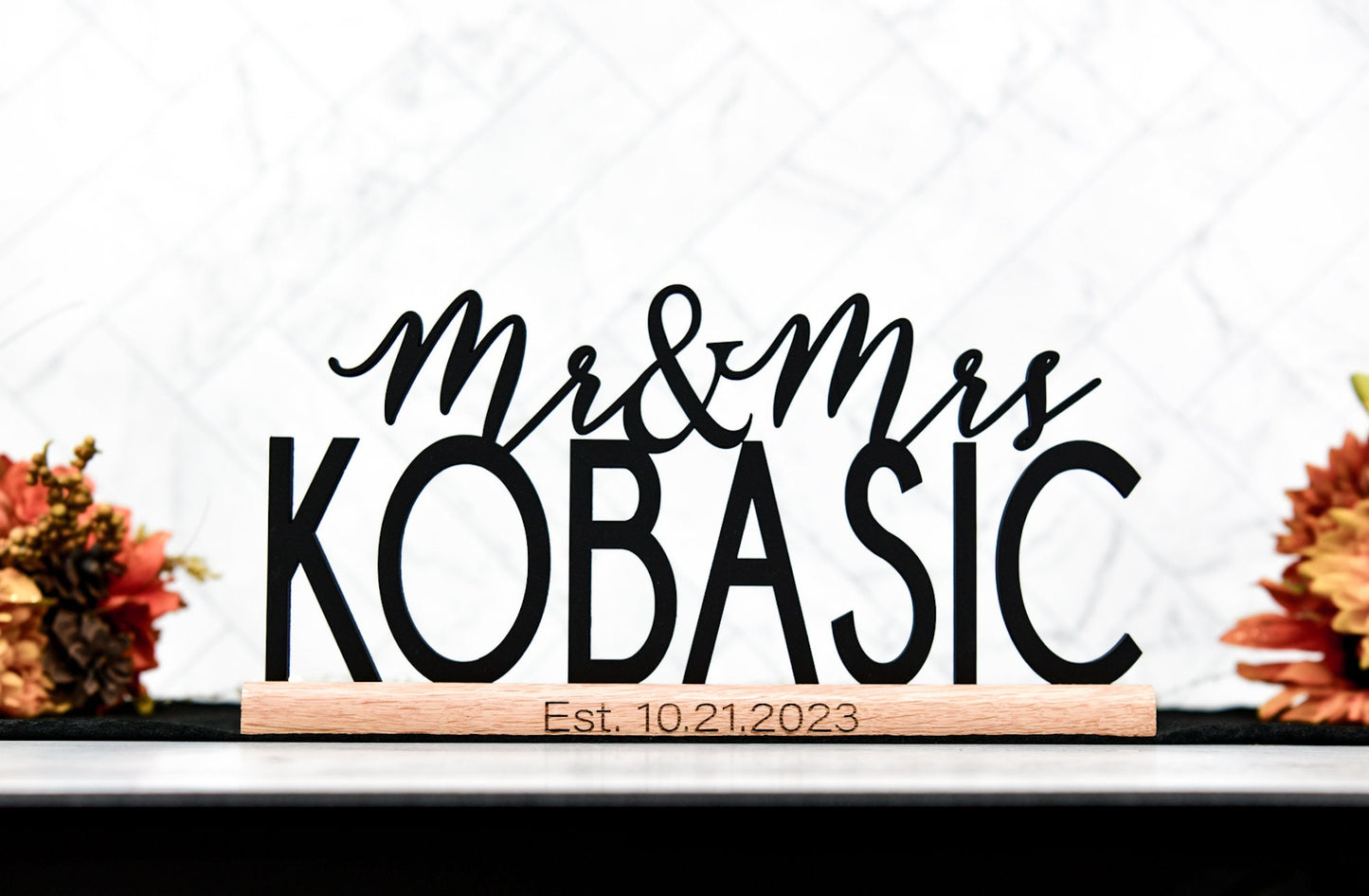 Custom Wedding Sign with Name for Table, Standing, Unique Personalized Mr & Mrs Sweetheart Decor, Sleek, Modern, newlywed gift for couple