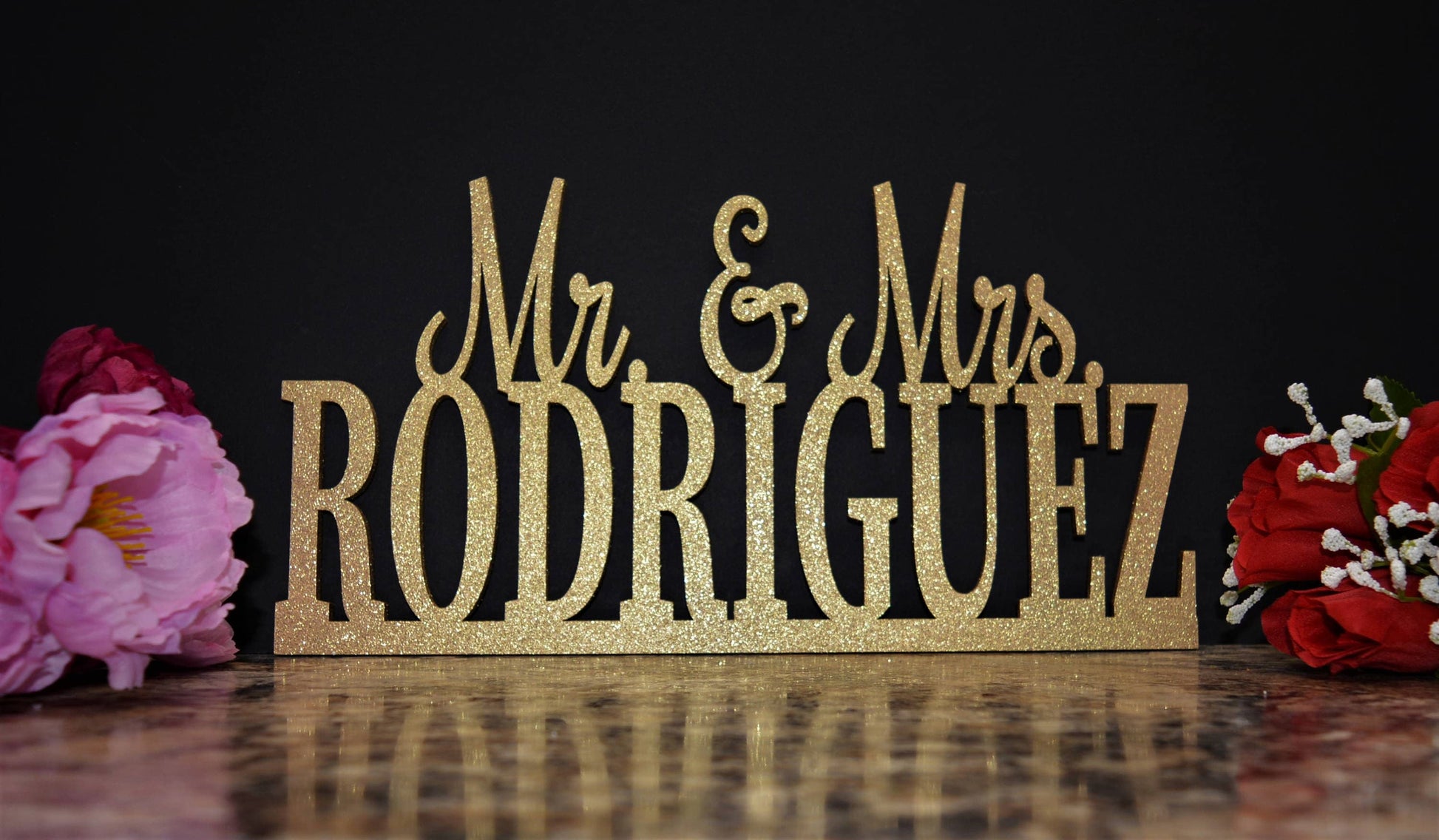 Custom Mr & Mrs Sign, Custom Wedding Name sign, All Capital letters Surname & Cursive Mr & Mrs, Personalized Last Name Sign, Sweetheart table Sign Head Table Decor, various sizes and colors available