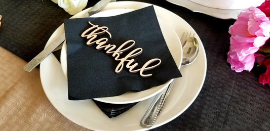 Thankful Place Cards, Thanksgiving Name Plates, Thankful Wooden Word, Holiday Decor, Thanksgiving Place settings, Small Wood Thankful Sign