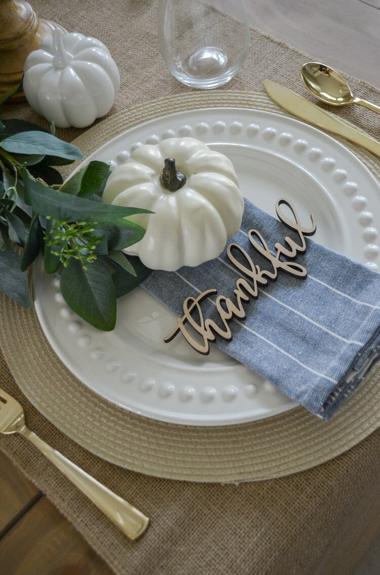 Thankful Place Cards, Thanksgiving Name Plates, Thankful Wooden Word, Holiday Decor, Thanksgiving Place settings, Small Wood Thankful Sign
