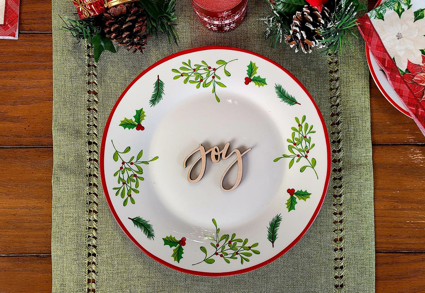 Joy Place Cards, Christmas Plate setting cards, Christmas Wooden Word, Holiday Decor, Christmas Place settings, Small Wood Joy Sign