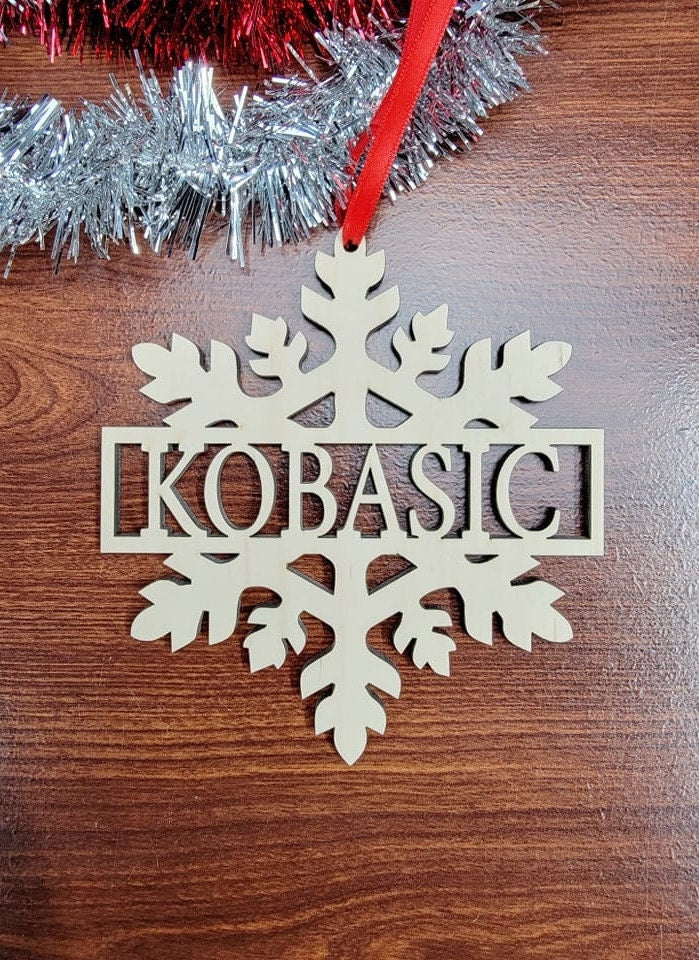 Personalized Snowflake Christmas Ornament, Custom Wood Cut out Name Snowflake Ornaments, Wooden Christmas Ornament, Personalizable Name Ornaments, gifts