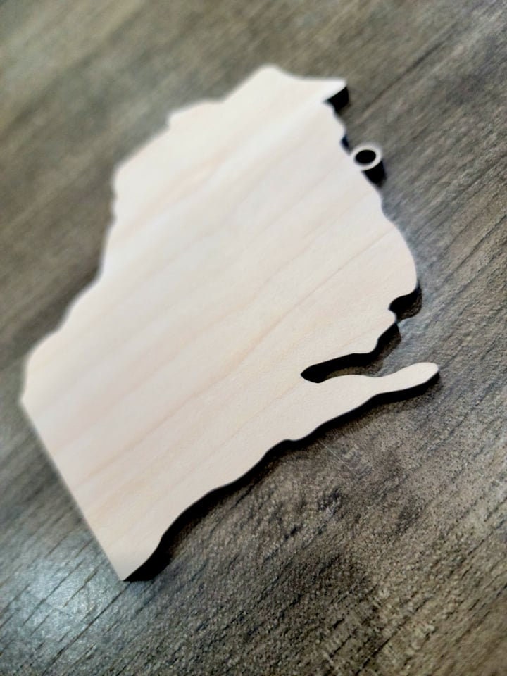 Wisconsin Ornaments, Bulk wood cut out Blanks, Unfinished, state Shaped Wood Ornament, DIY, Christmas ornaments, Blanks for Crafts, sign making