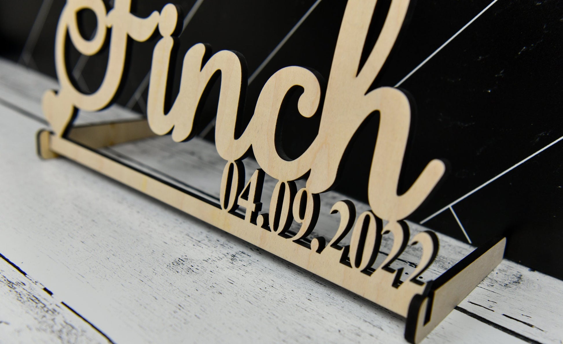 Custom Wedding Name Sign with Mr & Mrs + Date for sweetheart or head table, personalized wedding decor