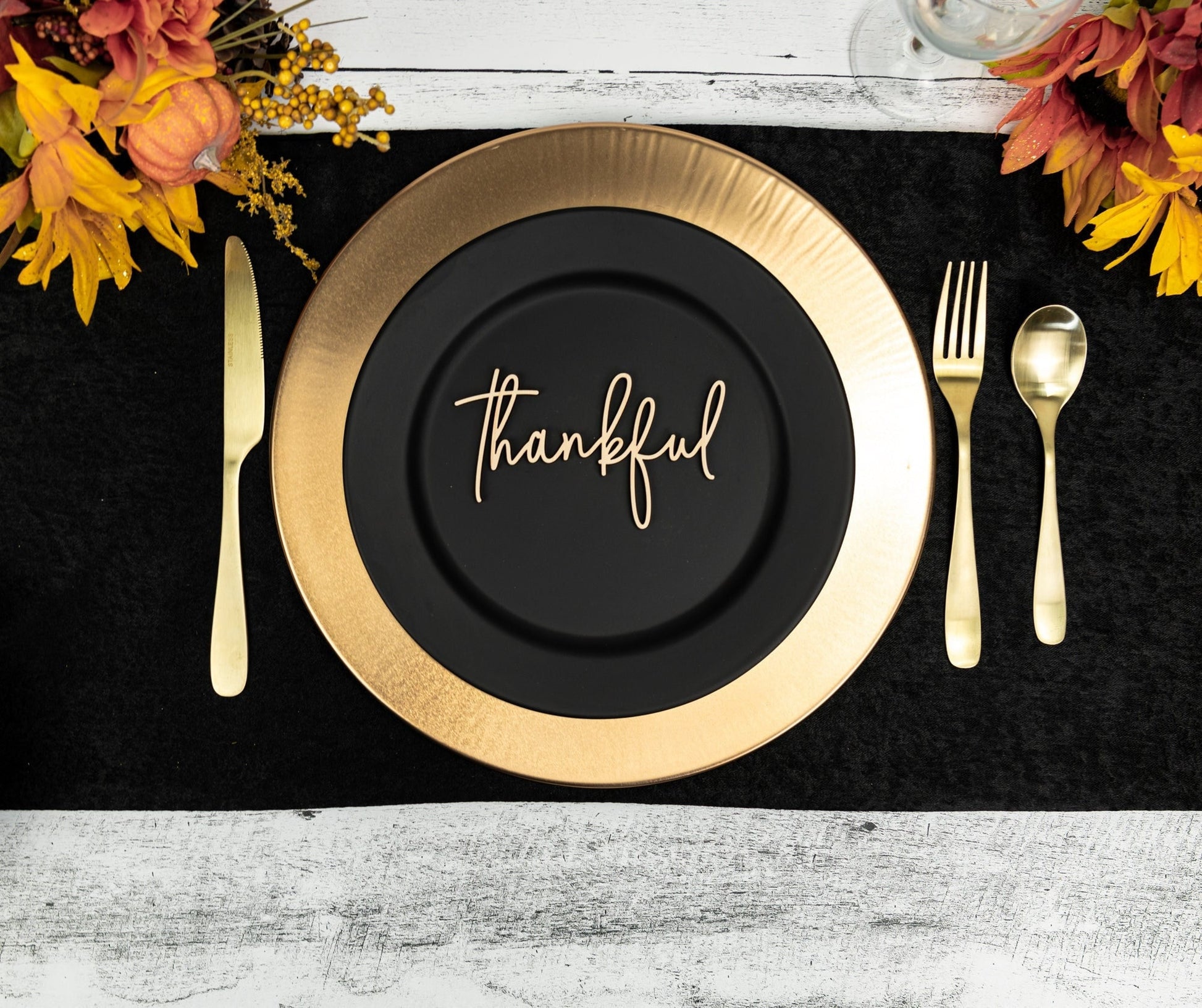 Thankful Place Cards, Thanksgiving Table Plate Settings, Thankful Wood Word, Holiday Decor, Thanksgiving Place settings, Small Thankful Sign