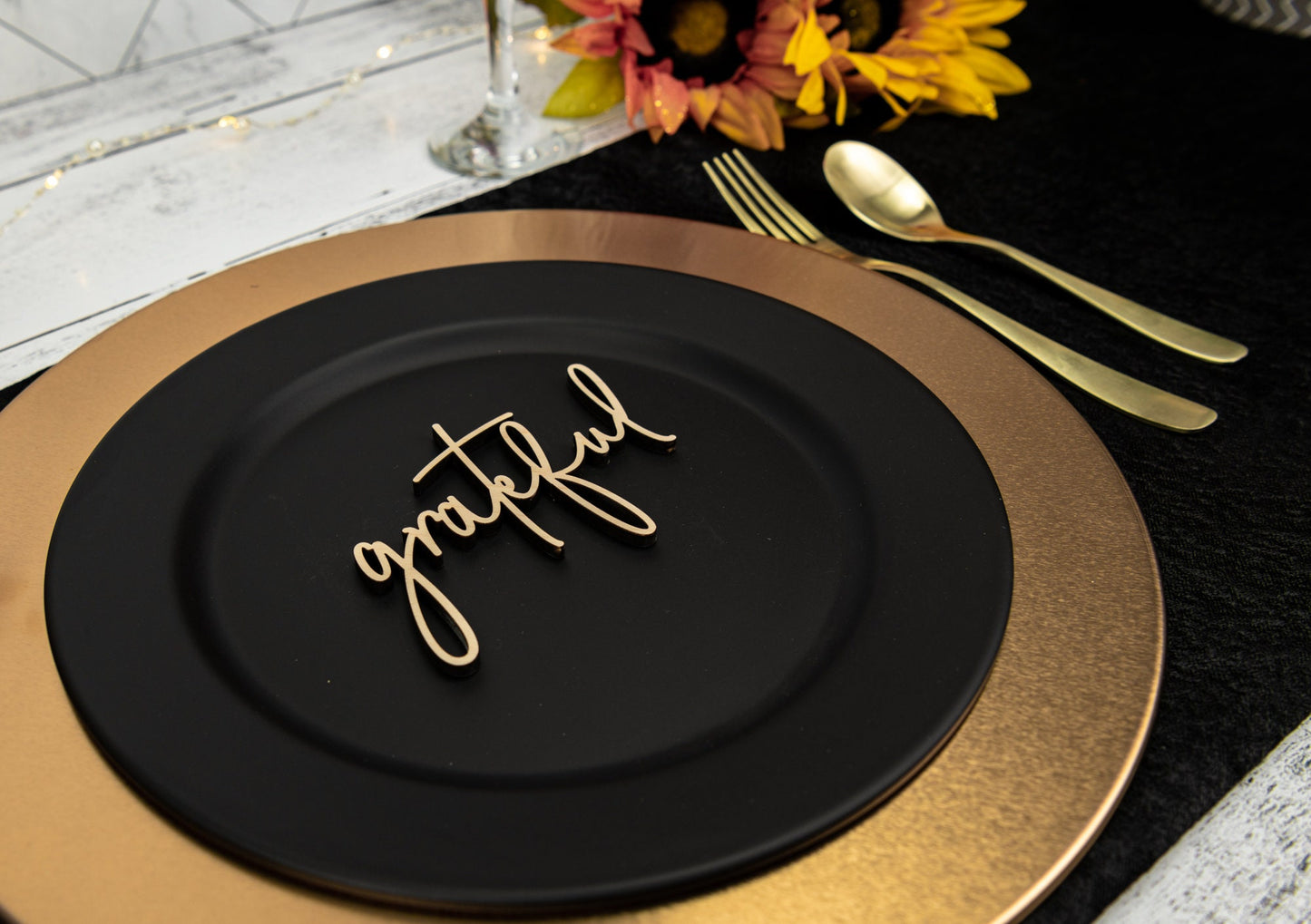 Grateful Place Cards, Thanksgiving Table Plate Settings, Grateful Wood Word, Holiday Decor, Thanksgiving Place settings, Small Grateful Sign