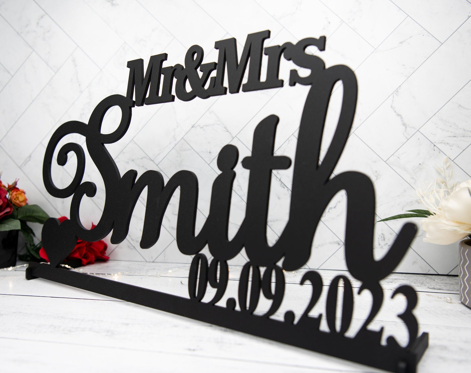Custom Wedding Name Sign with Mr & Mrs + Date for sweetheart or head table, personalized wedding decor