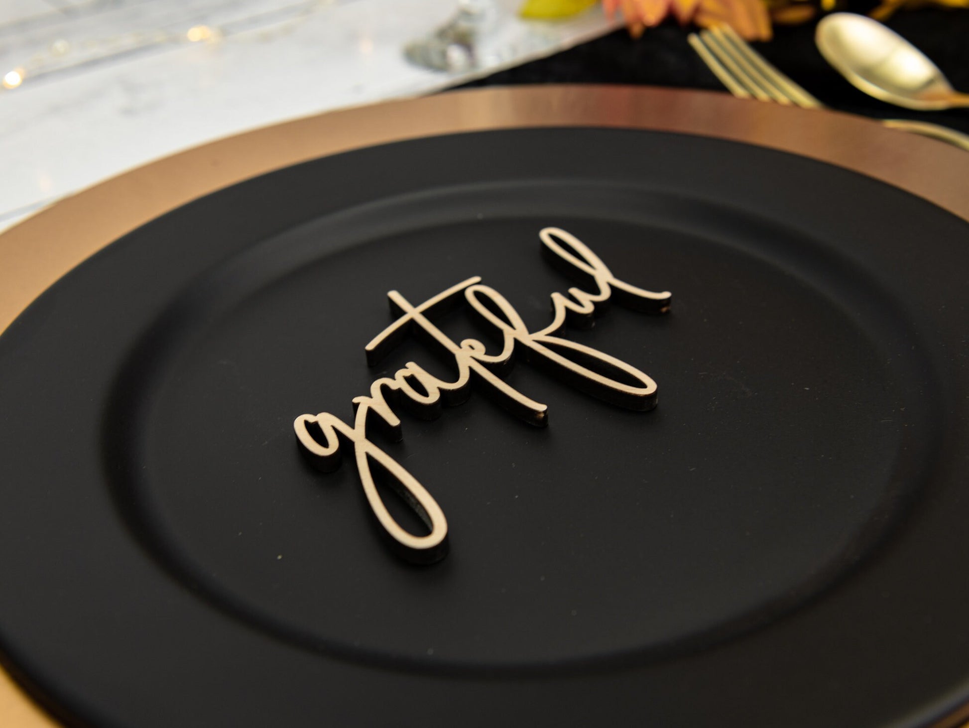 Grateful Place Cards, Thanksgiving Table Plate Settings, Grateful Wood Word, Holiday Decor, Thanksgiving Place settings, Small Grateful Sign