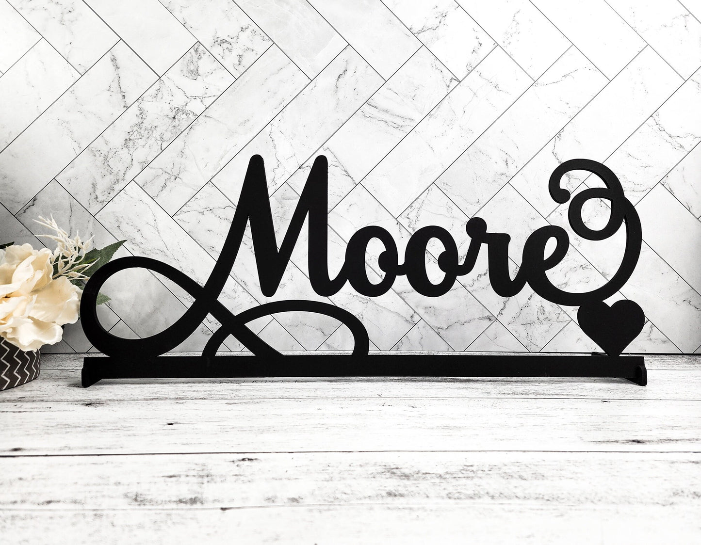 Custom Last Name Sign, Family Name Table sign, Standing Wedding Sweetheart table Sign, Wood Name Cutout for Mantel Decor, Bridal Shower Gift