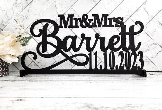 Custom Wedding Name Sign with Mr & Mrs + Date for sweetheart or head table, personalized wedding decor