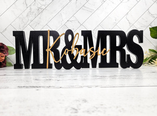 Mr & Mrs Sign, Script Wedding Custom Name Sign, Wood Name, Block Mr Mrs Personalized Name Sign, Sweetheart Head Table Decor Sign, Photo Prop
