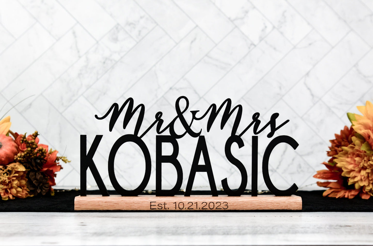 Wedding Sign with Custom Name for Table, Stand alone, Unique Personalized Mr & Mrs Sweetheart Decor, Sleek, Modern, newlywed gift for couple