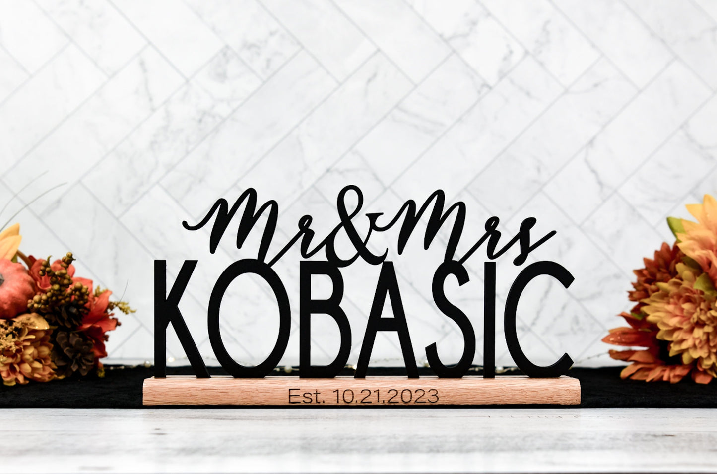 Custom Wedding Sign with Name for Table, Standing, Unique Personalized Mr & Mrs Sweetheart Decor, Sleek, Modern, newlywed gift for couple