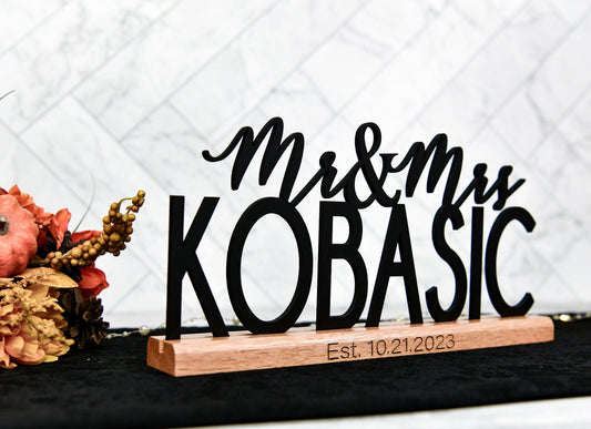 Wedding Sign with Custom Name for Table, Stand alone, Unique Personalized Mr & Mrs Sweetheart Decor, Sleek, Modern, newlywed gift for couple