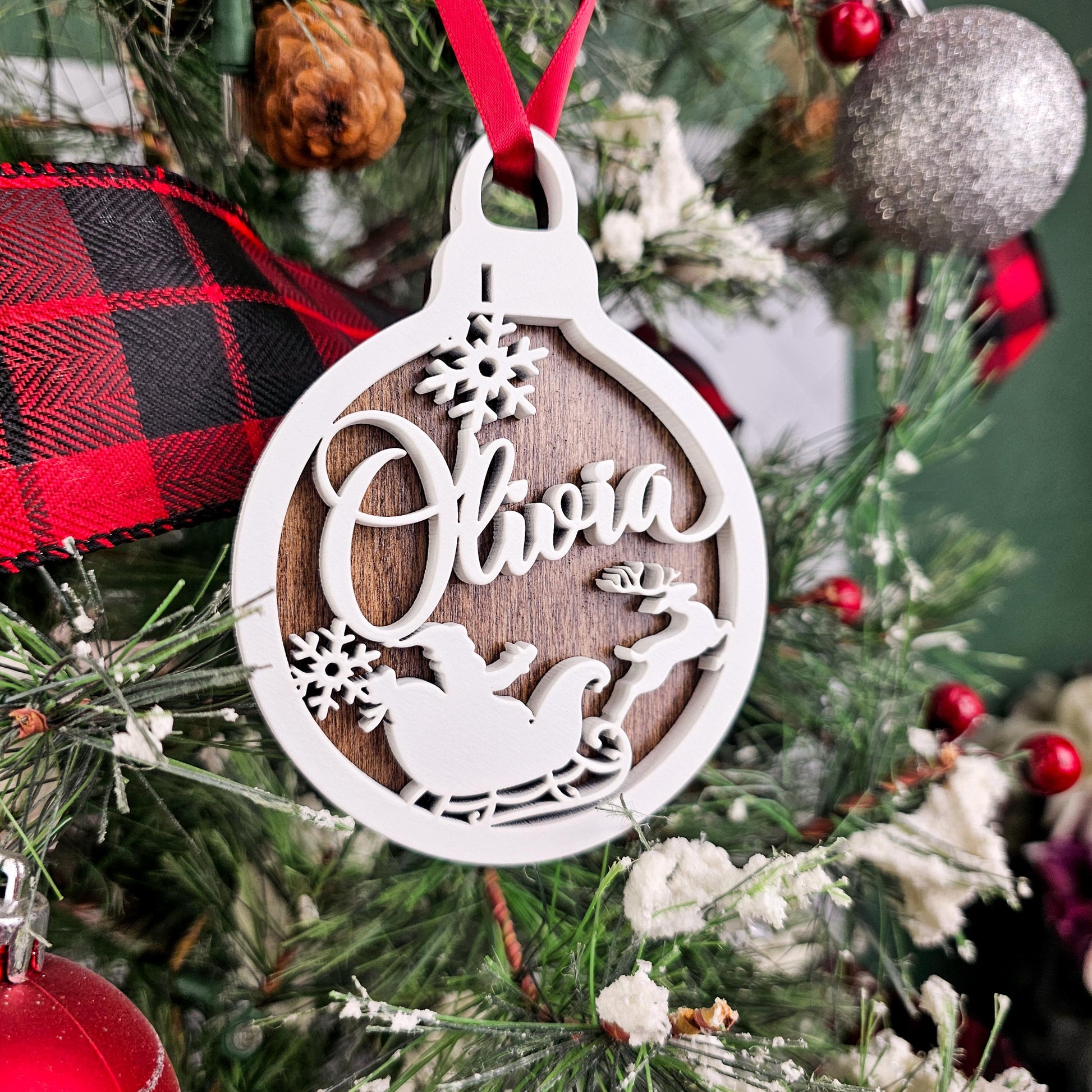 Custom Wooden Christmas Ornaments Personalized with Name, Stocking Name Tags Snowflake Wood Gift Tags, Christmas Stocking tags, Present