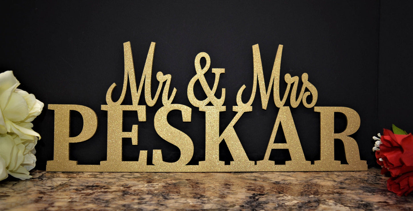 Mr & Mrs sign Wedding Name Sign. Custom Mr and Mrs Sign - Personalized Wedding Decor - Custom Name Sign - Custom Wood Surname Table sign