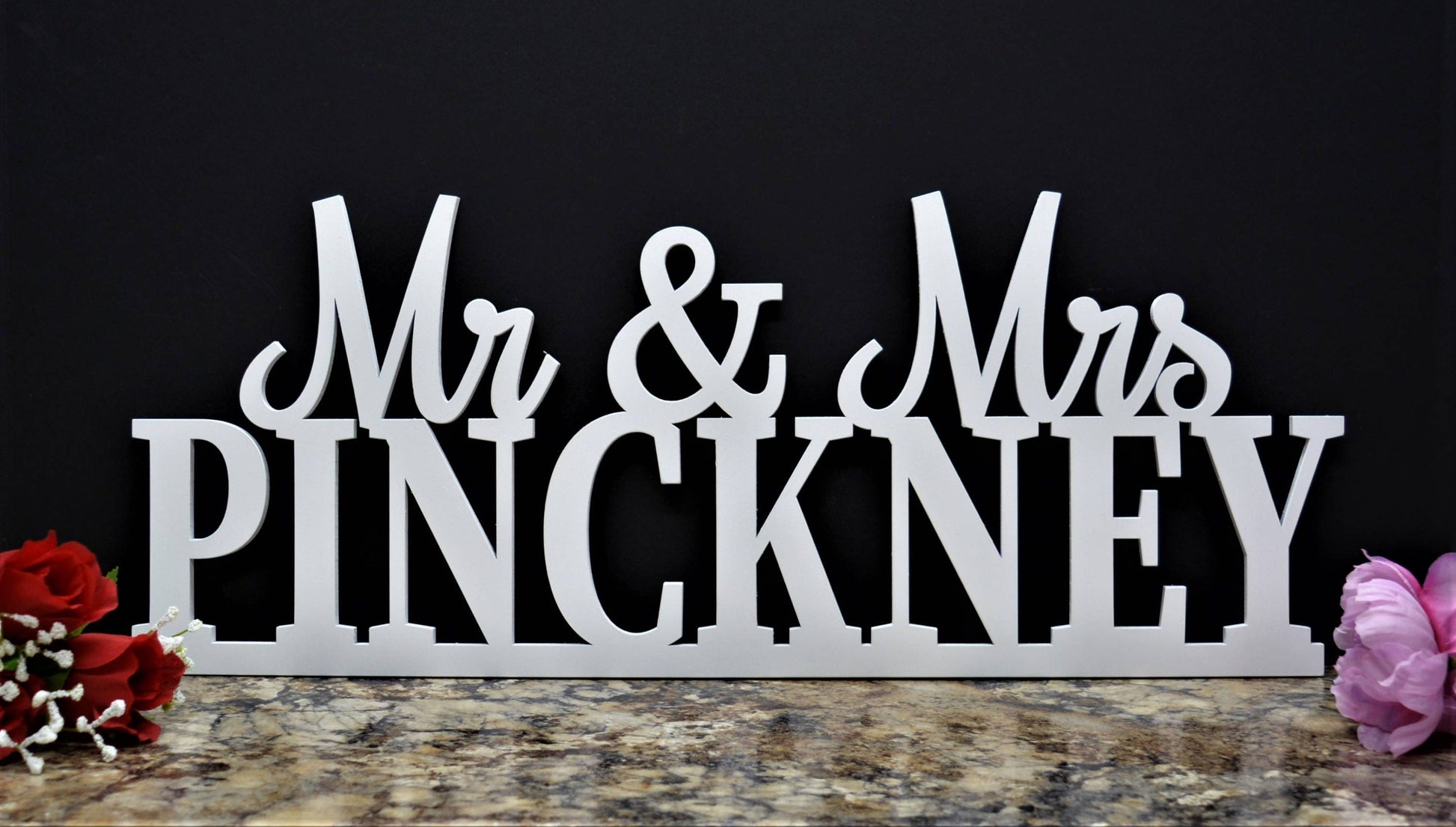 Mr & Mrs sign Wedding Name Sign. Custom Mr and Mrs Sign - Personalized Wedding Decor - Custom Name Sign - Custom Wood Surname Table sign