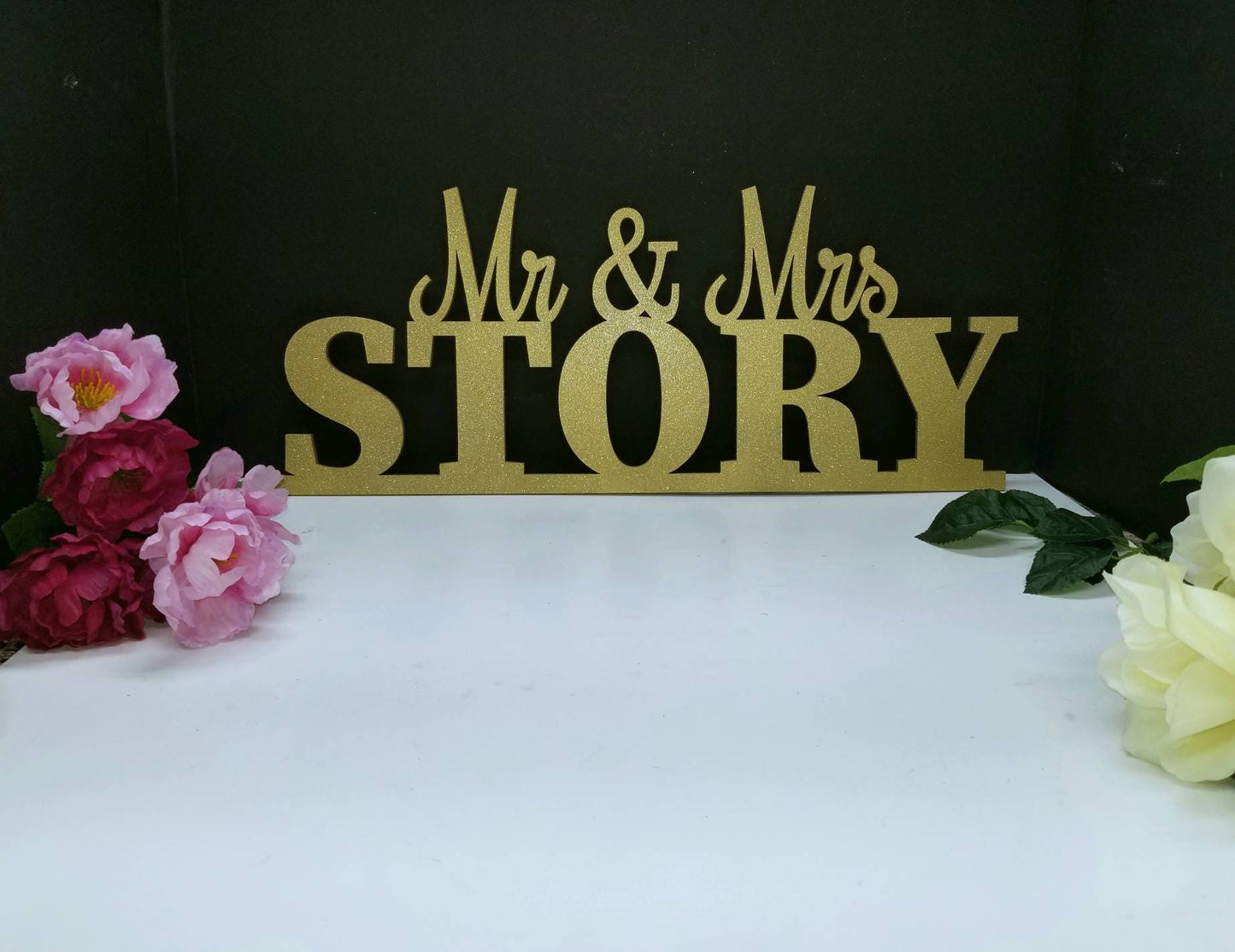 Mr & Mrs sign Wedding Name Sign. Custom Mr and Mrs Sign - Personalized Wedding Decor - Custom Name Sign - Custom Wood Surname Table sign