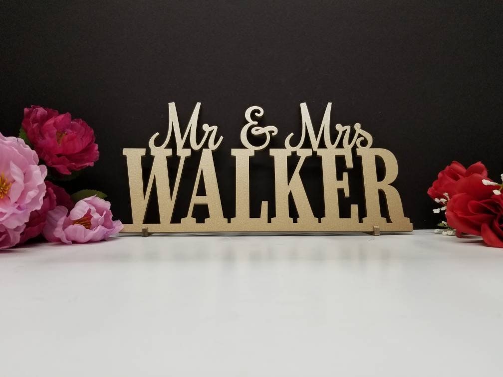 Wedding Name Sign - Mr and Mrs Sign - Custom Name sign - Mr & Mrs Wood Name Personalized Name Sign - Mr and Mrs Sweetheart Table Centerpiece