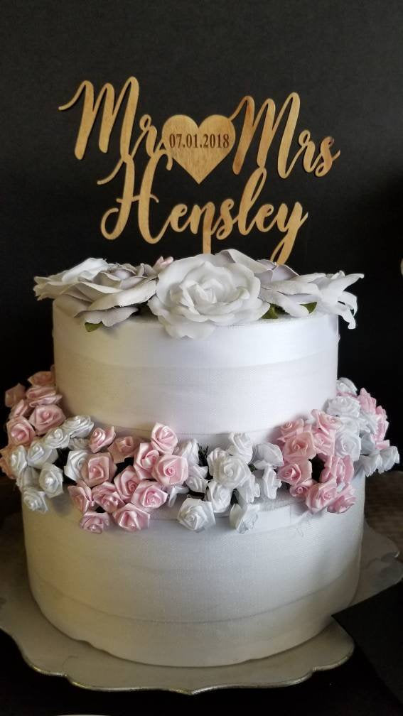 Wedding Cake topper. Custom Mr & Mrs Wedding Cake Topper Wood Wedding Cake topper Custom Wedding Cake Topper Custom Cake Topper with date