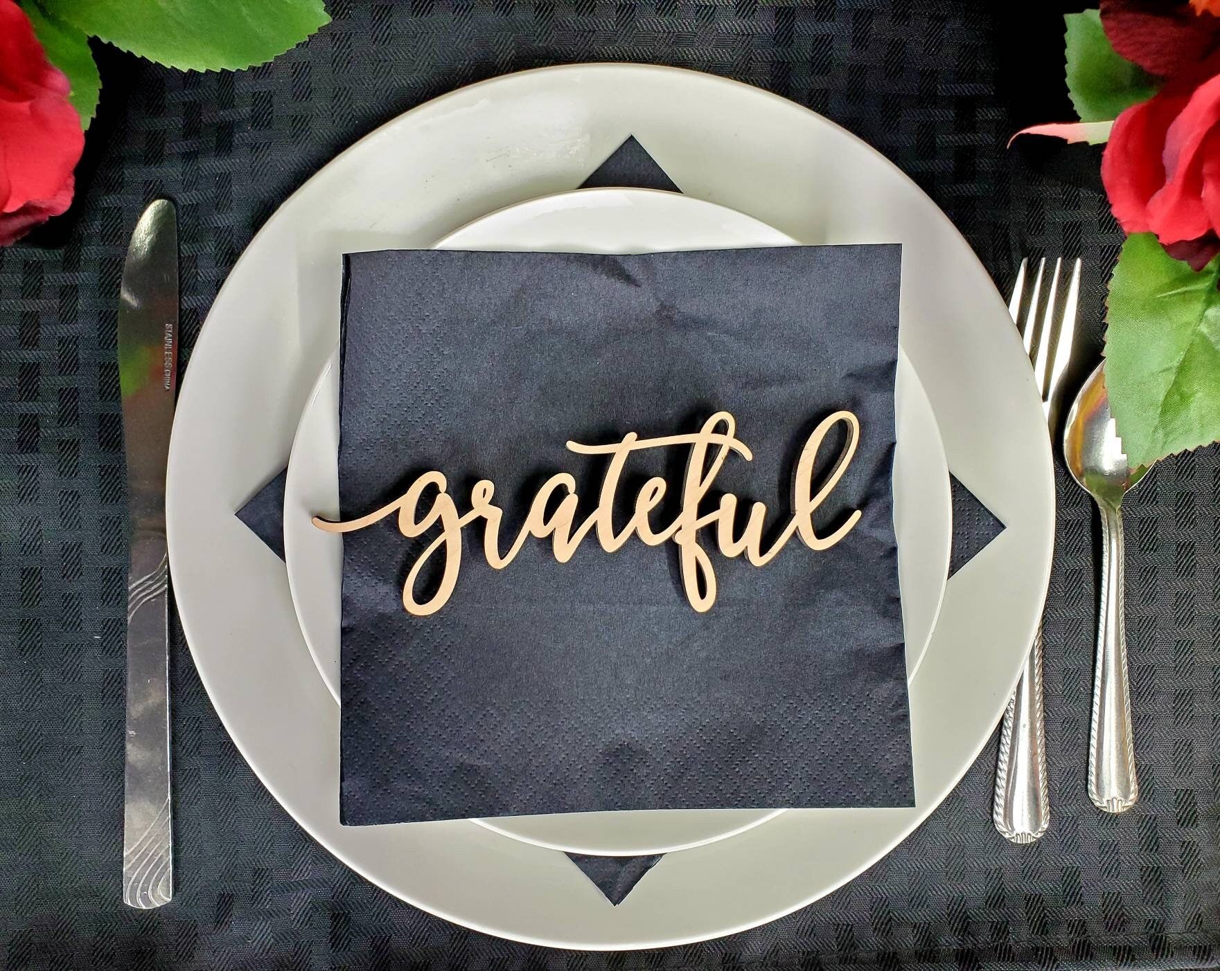 Grateful Place Cards, Grateful sign, Thanksgiving table setting, Holiday Decor Thanksgiving Place settings, Small Wood Grateful Sign