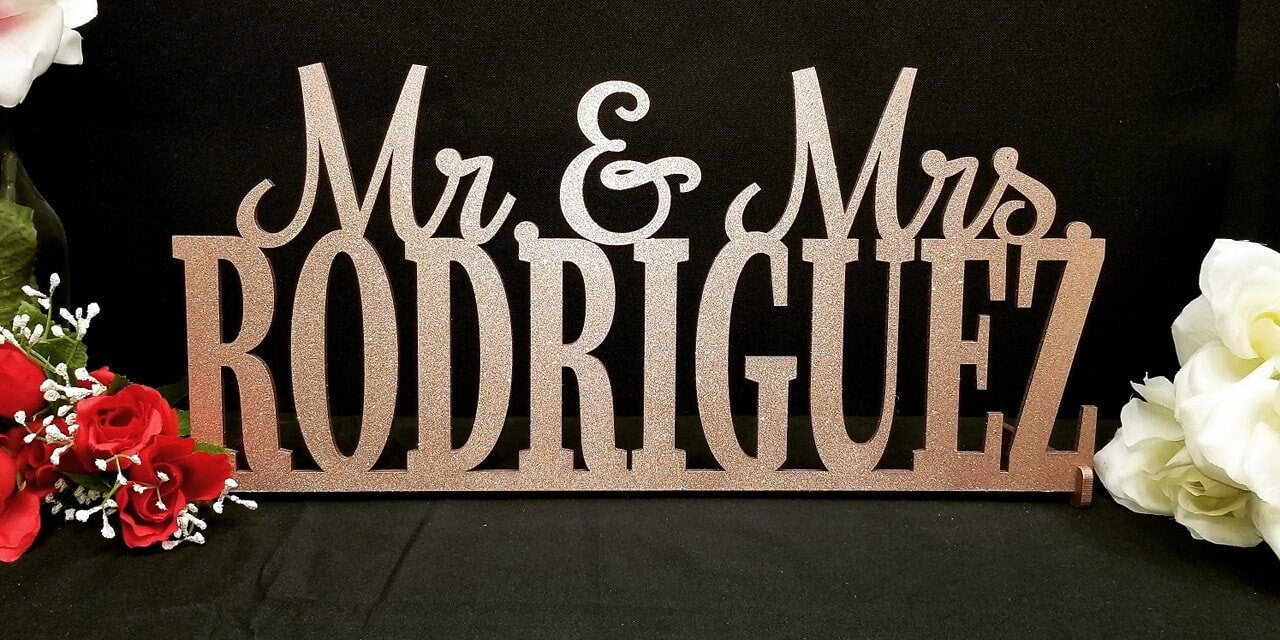 Wedding Name Sign - Mr and Mrs Sign - Custom Name sign - Mr & Mrs Wood Name Personalized Name Sign - Mr and Mrs Sweetheart Table Centerpiece