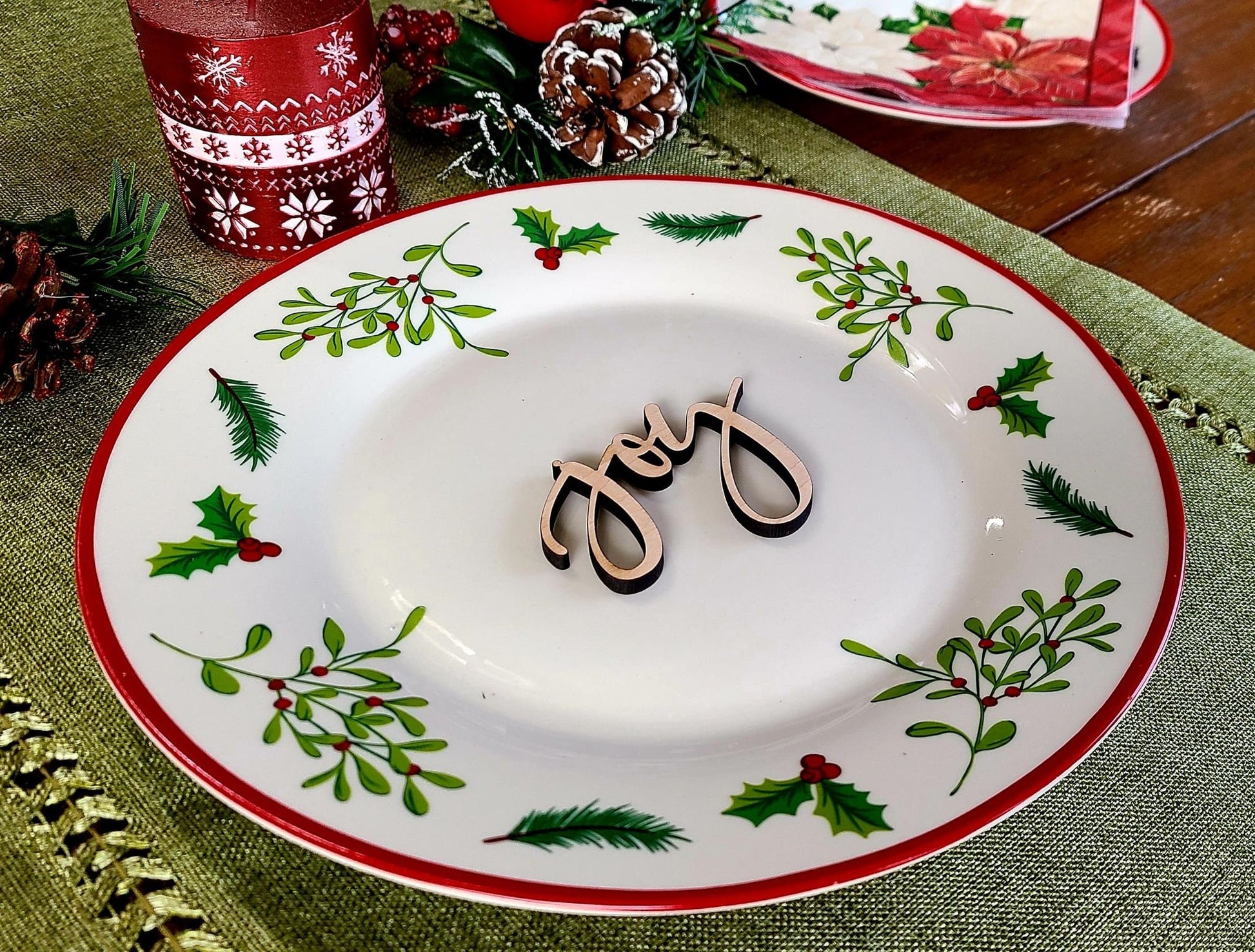 Joy Place Cards, Christmas Plate setting cards, Christmas Wooden Word, Holiday Decor, Christmas Place settings, Small Wood Joy Sign