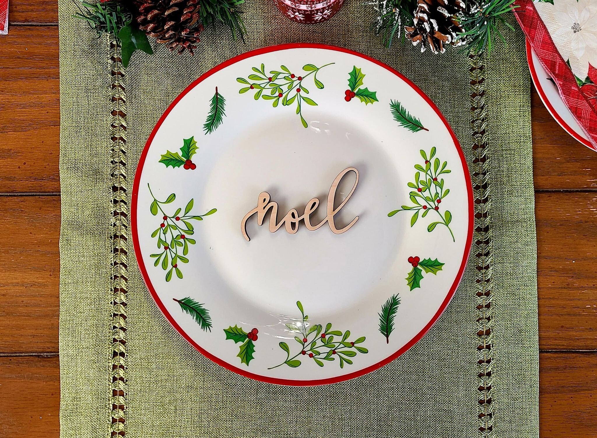 Noel Place Cards Christmas Plate setting cards Christmas Wooden Word Holiday Decor Christmas Place settings Small Wood Noel Sign