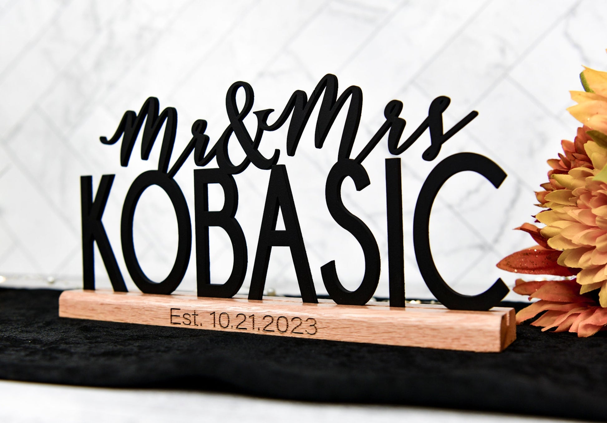 Wedding Sign with Custom Name for Table, Stand alone, Unique Personalized Mr & Mrs Sweetheart Decor, Sleek, Modern, newlywed gift for couple
