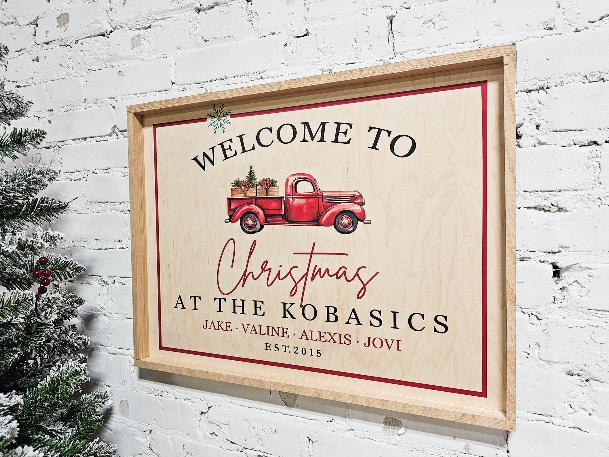 Custom Christmas Welcome Sign Personalized with Family Names, Holiday Season Celebration Wall Decor, Wooden Farmhouse / Boho Home Decoration