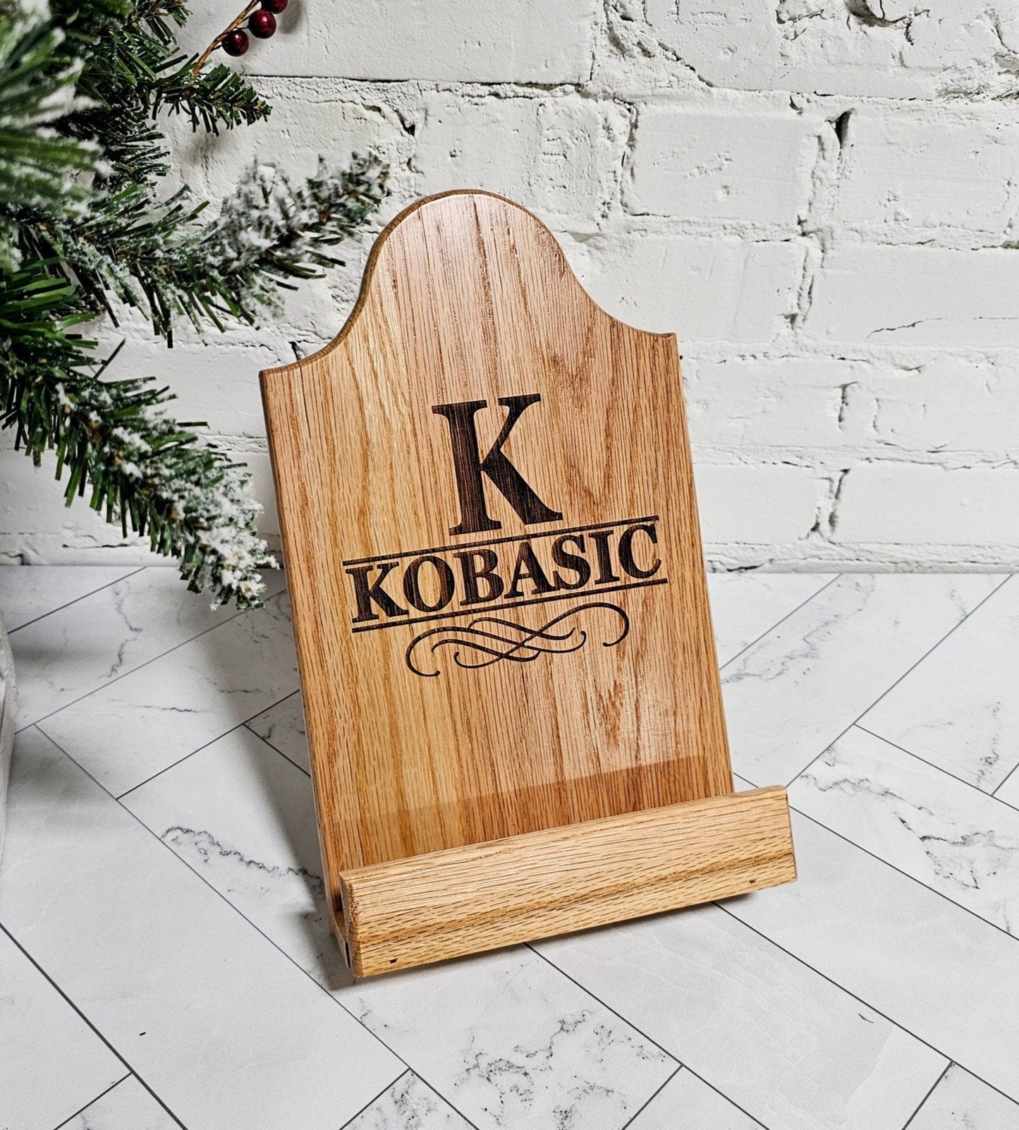 personalized kitchen gift for mom or grandma, personalized with custom name or monogram details, recipe holder, tablet stand, made from solid high quality oak wood